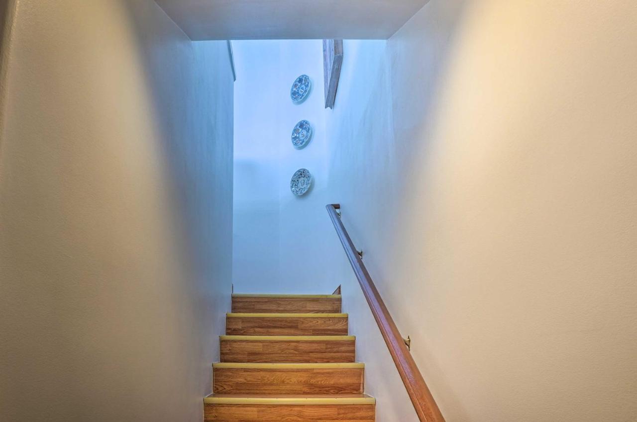 Quiet Avalon Getaway Villa With Ocean View And Balcony Εξωτερικό φωτογραφία